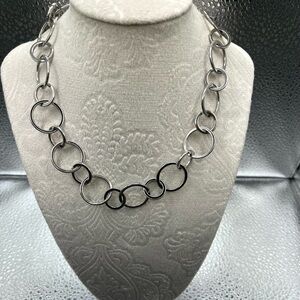 Lia Sophia Silver Circle Necklace. Circles in 2 Sizes Stunning Statement Lia
